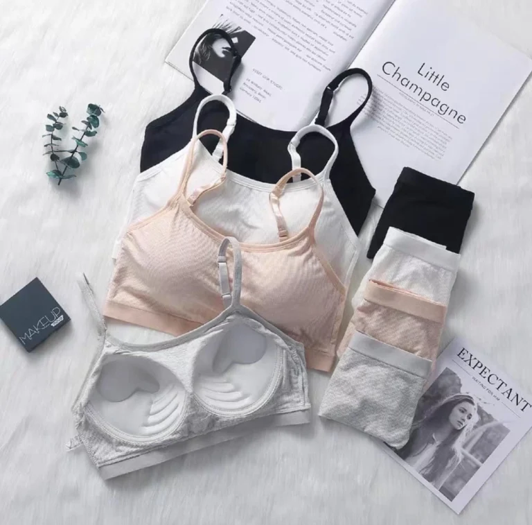 طقم نسائي داخلي بعدة ألوان