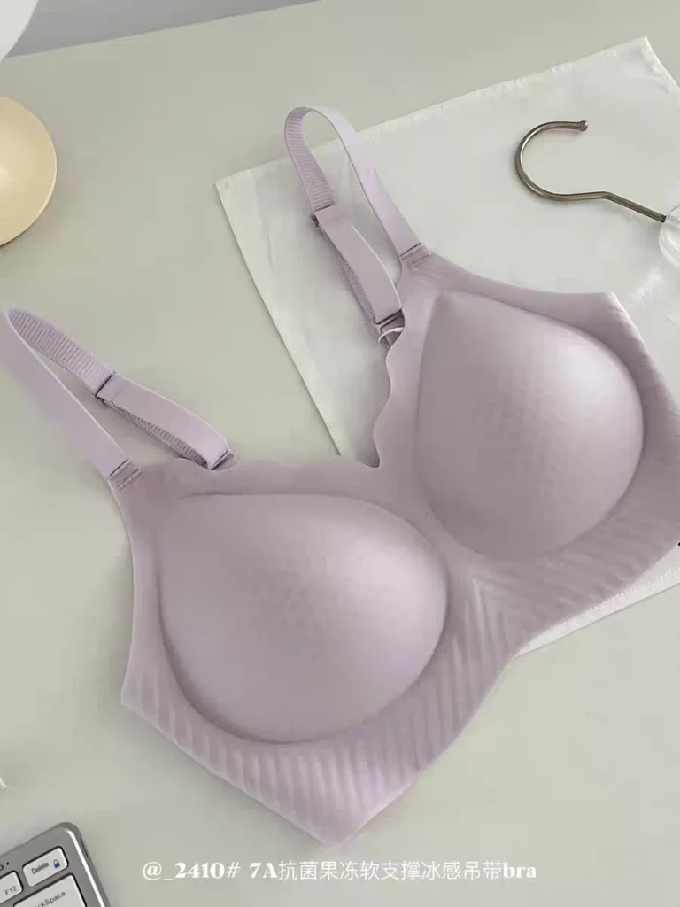 حمالات صدر مبطنه