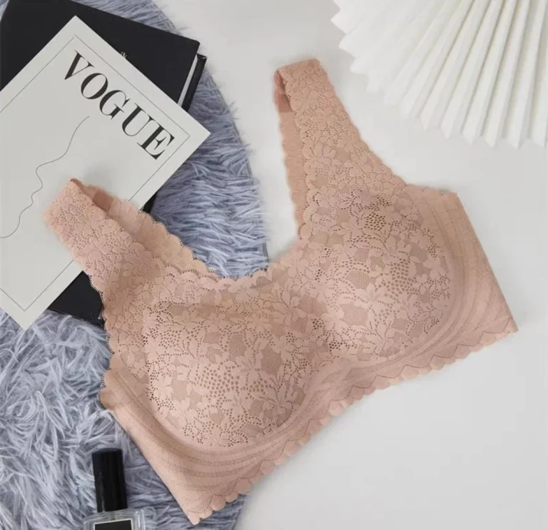 حماله صدر  من الدانتيل