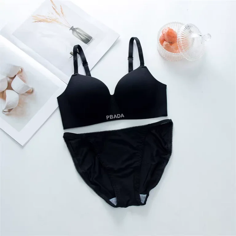 طقم لانجري كلوت + ستيان