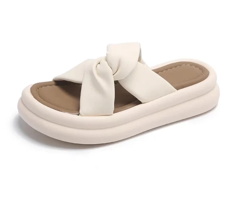 حذاء انيق ومبطن لاكثر راحه