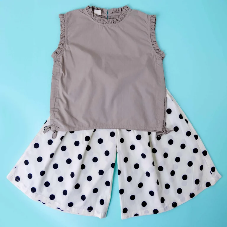 طقم انيق بتصميم كاجوال