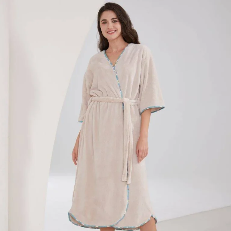 روب أنيق – بيج