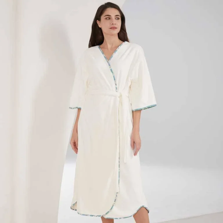 روب أنيق – اوف وايت