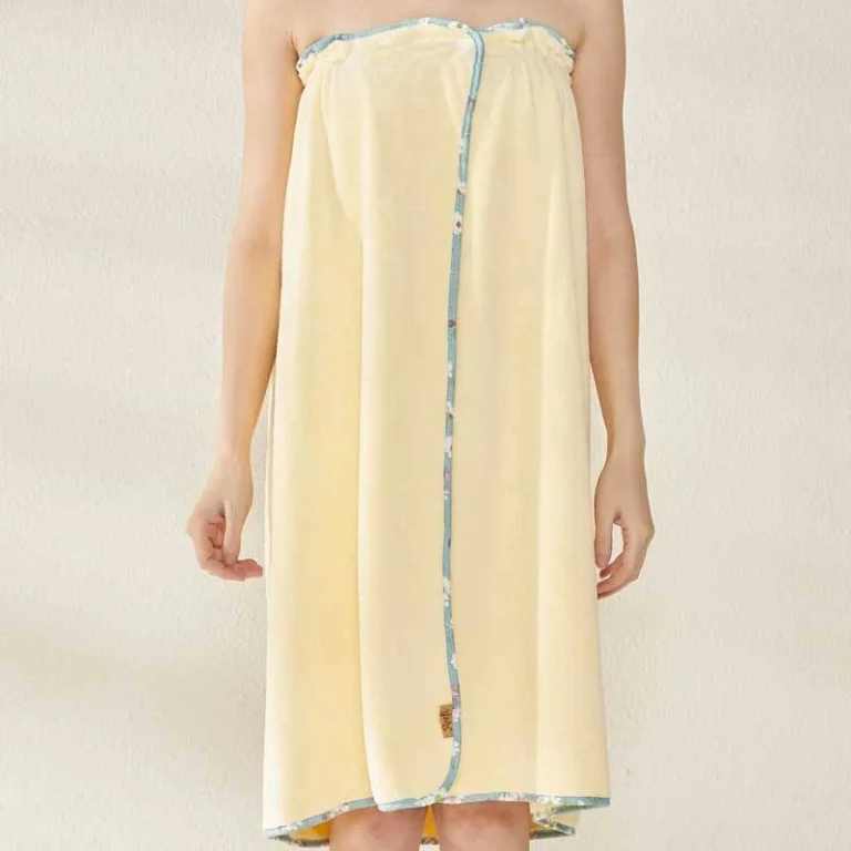 توب مفتوح ليموني