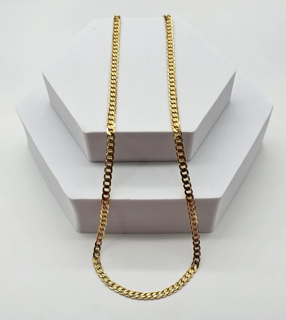 قلادة ذهبية