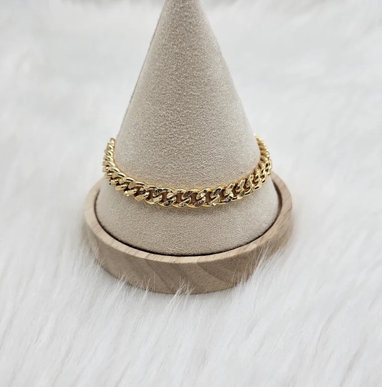 اسواره ذهبية