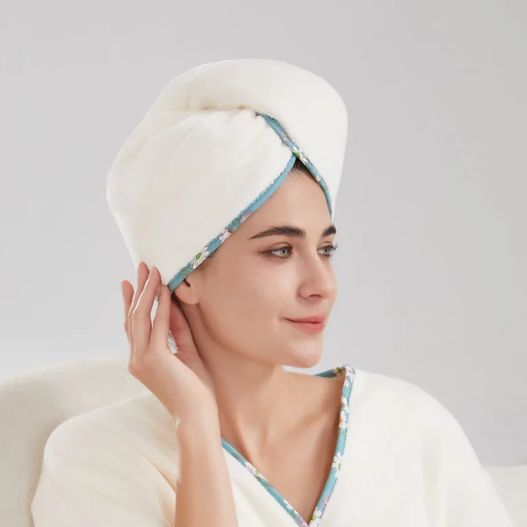 غطاء شعر أنيق اوف وايت