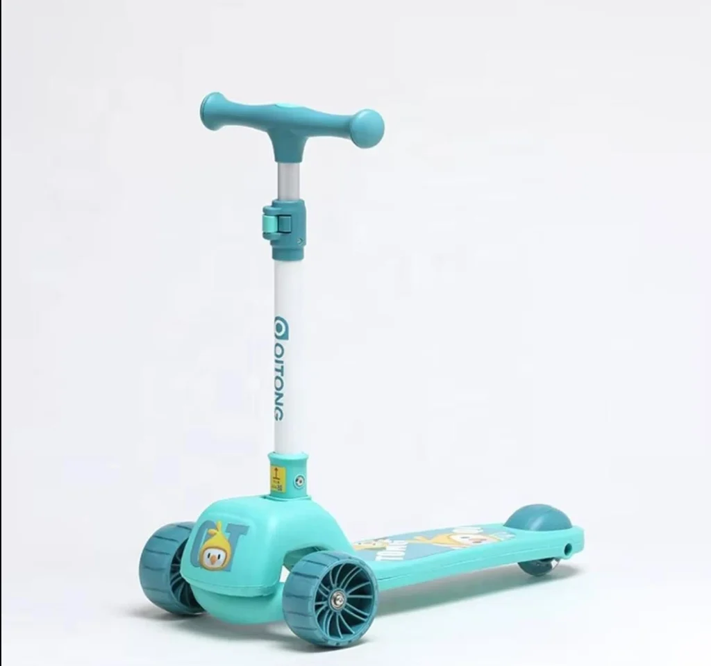 سكوتر ثلاث عجلات