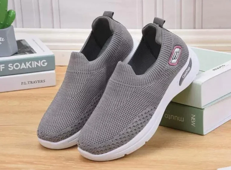 حذاء سهل الارتداء بعدة ألوان