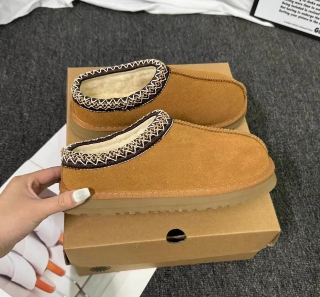 حذاء شتوي مريح ببطانة دافئه بتصميم أنيق