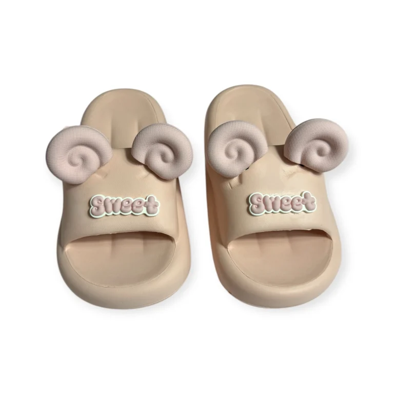 شبشب بناتي بتصميم كرتوني