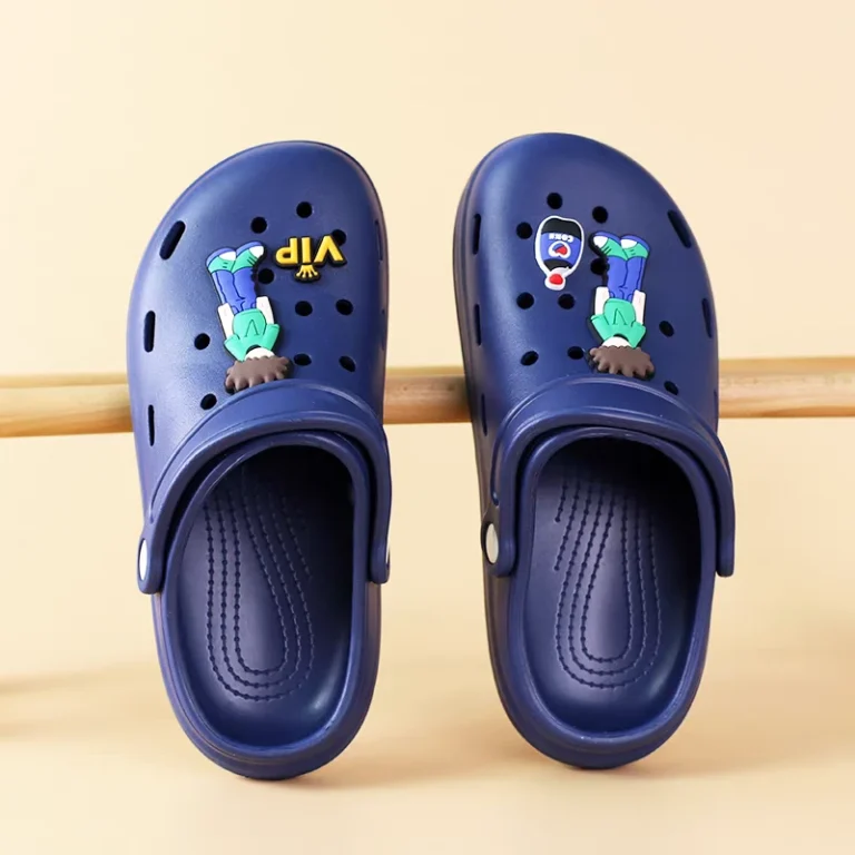 حذاء عملي وخفيف للأطفال