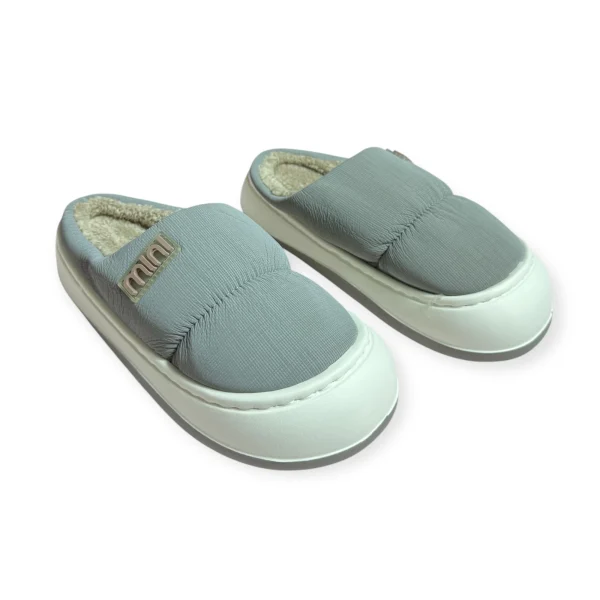 حذاء منزلي مريح وخفيف