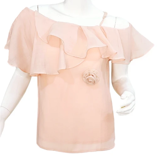 بلوزة انيقه بأكمام مكشوفة