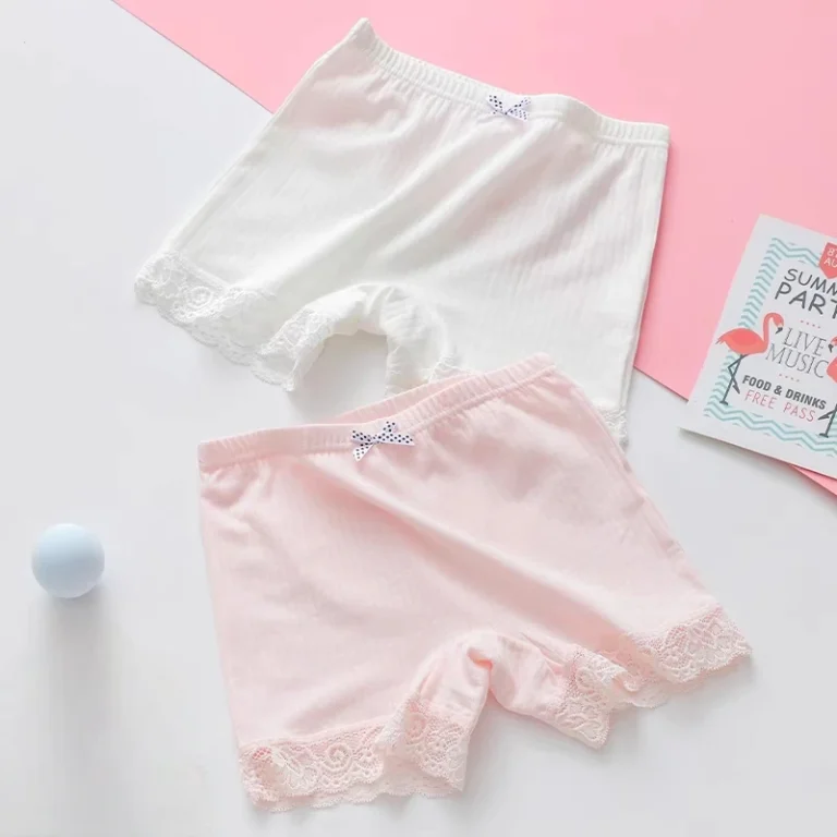 طقم شورت داخلي قطني للبنات — 5 قطع بحواف دانتيل