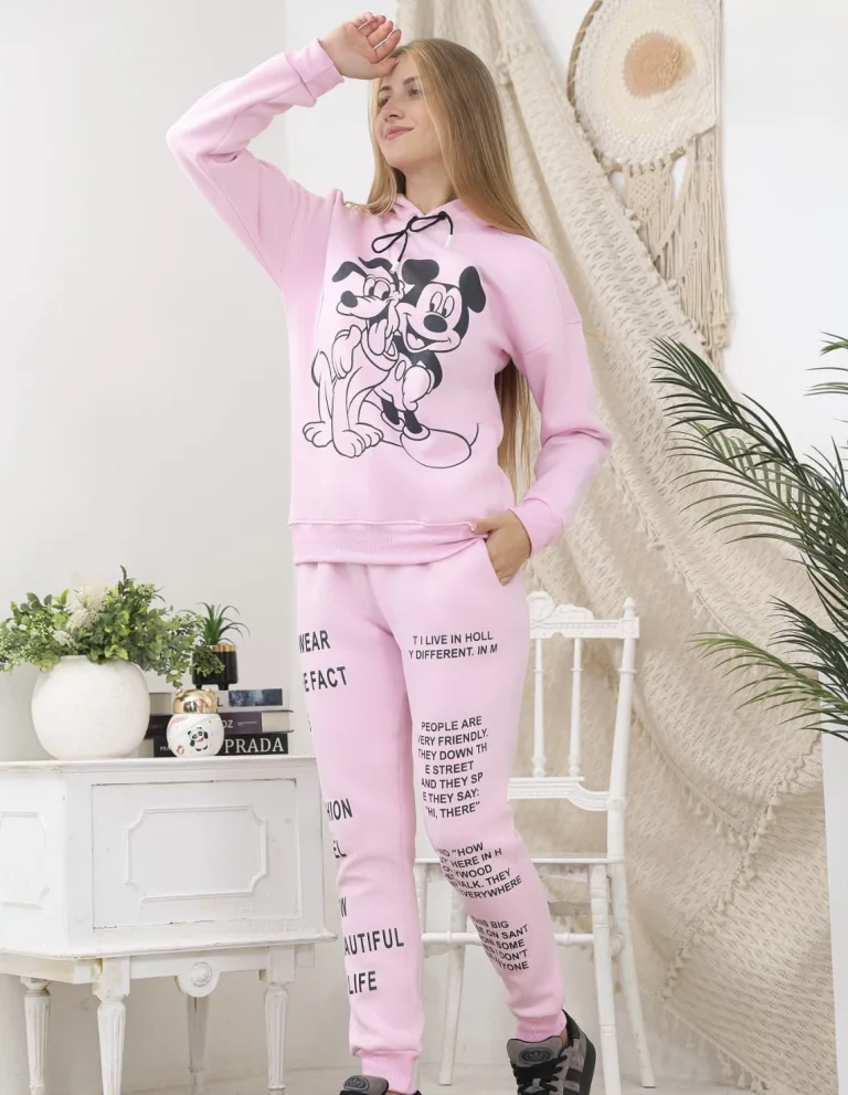 ببجامة نسائية قطنية مريحة بطباعة كرتونية