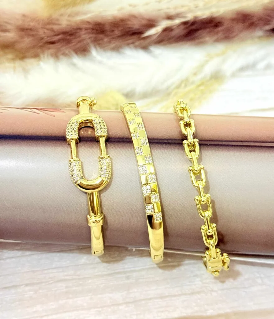 طقم أساور ذهبية