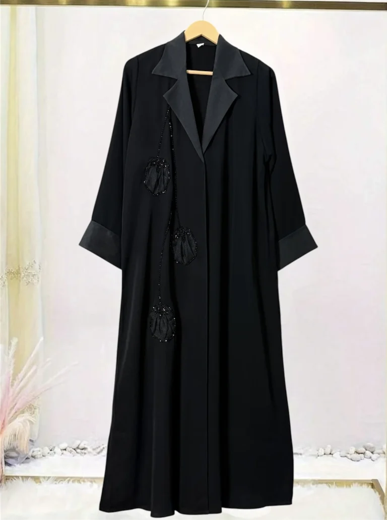 عباية كويتيّة بخامة الإنترنت الكوري