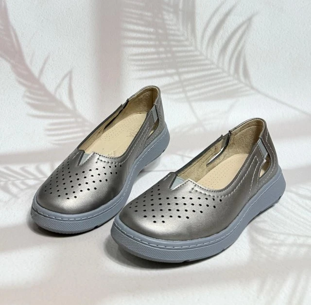 حذاء للنساء بجودة عالية للاستخدام اليومي