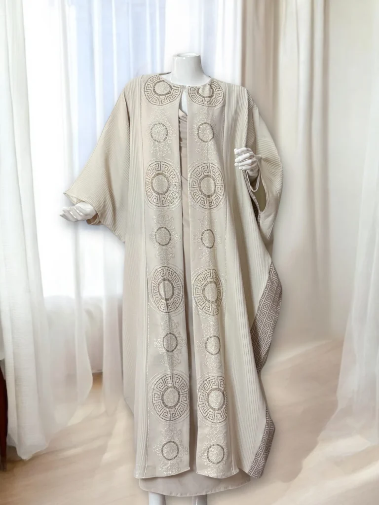 جلابيه من قطعتين بتطريز هندسي فاخر