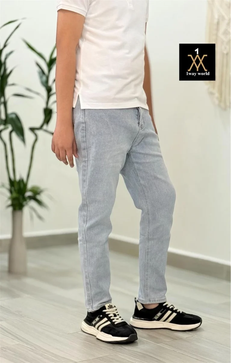 جينز بلون جميل وفريد للرجال