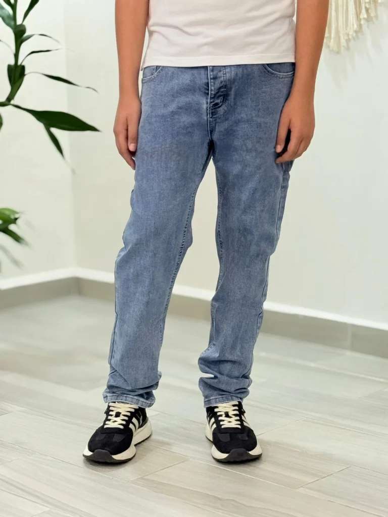 جينز كلاسيكي جميل للرجال