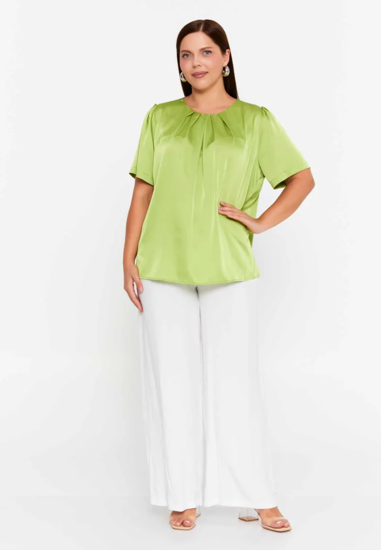 بلوزة ساتان تركية أنثوية بلون أخضر فاتح