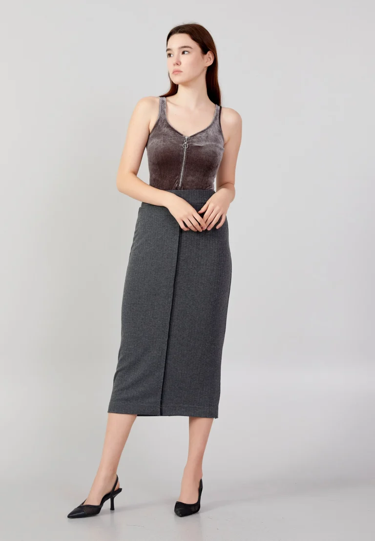 تنورة نسائية أنيقة بطول ميدي – صناعة تركية