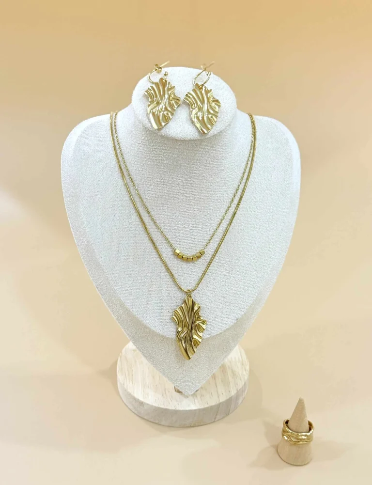 طقم إكسسوارات ذهبي أنيق – 3 قطع