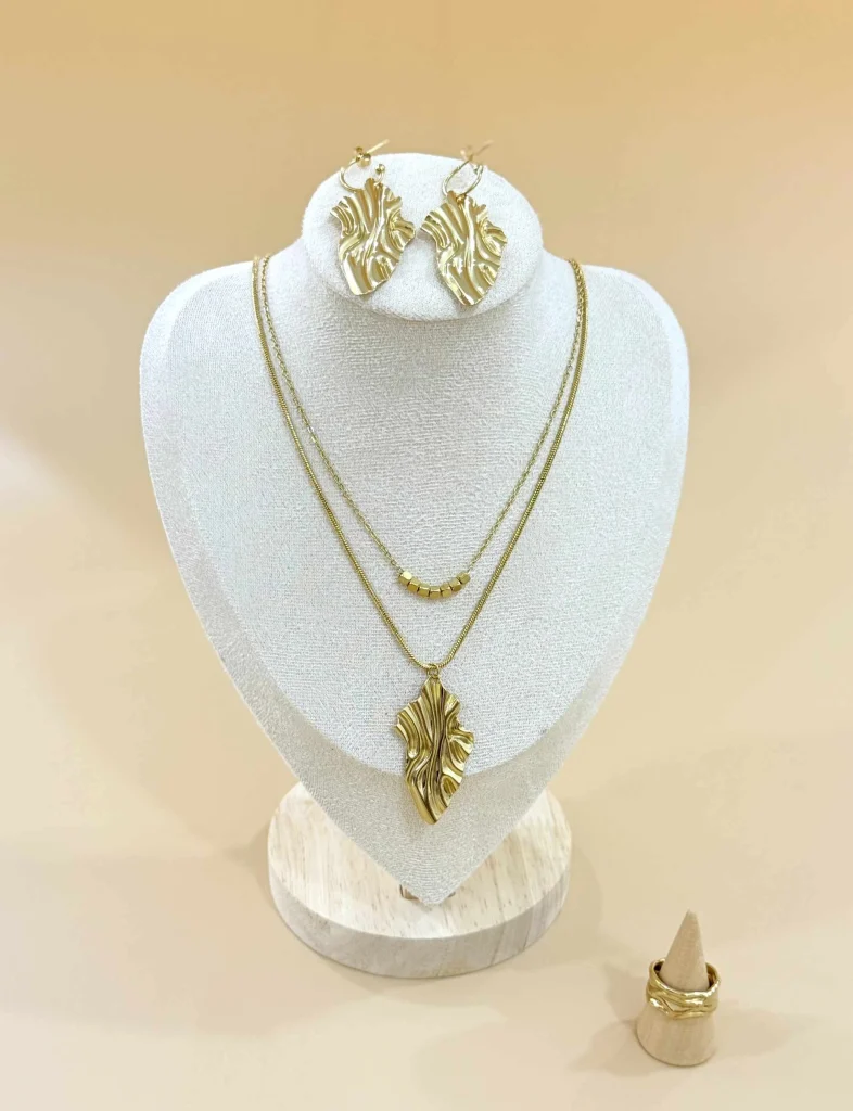 طقم إكسسوارات ذهبي أنيق – 3 قطع