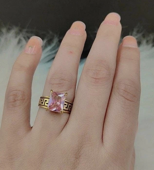 خاتم أنيق بتصميم مميز