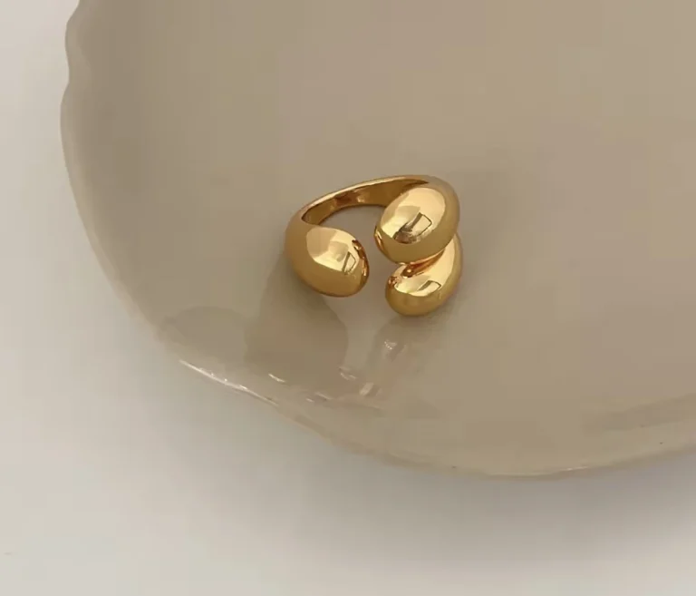 خاتم مفتوح بلون ذهبي أنيق