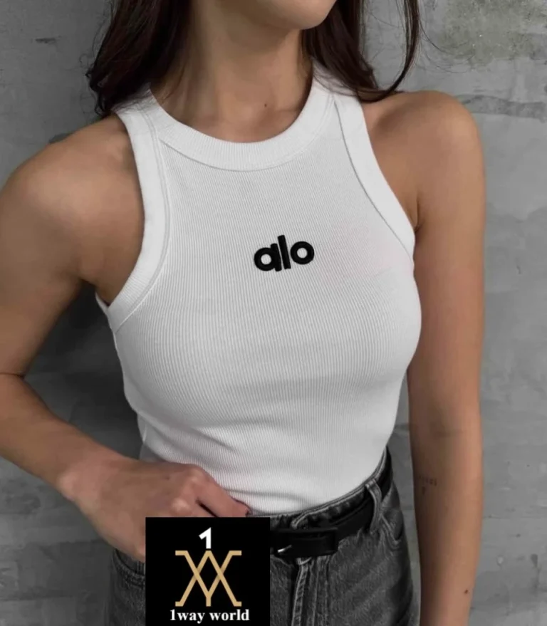 بلوزة كت بألوان متعددة وأناقة رياضية لكل يوم