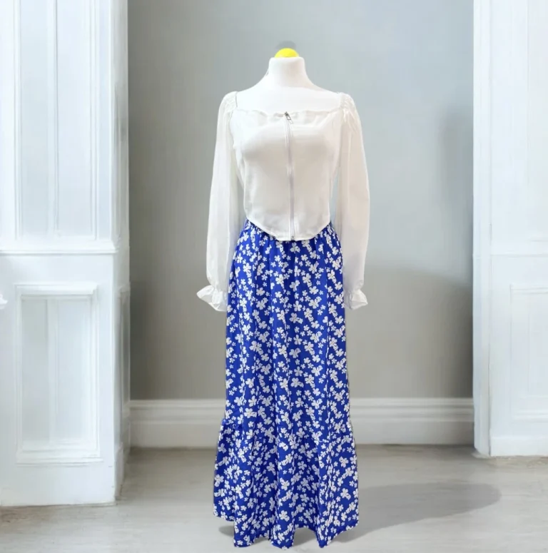 طقم “Soft Bloom” – أناقة يومية بخامة فاخرة