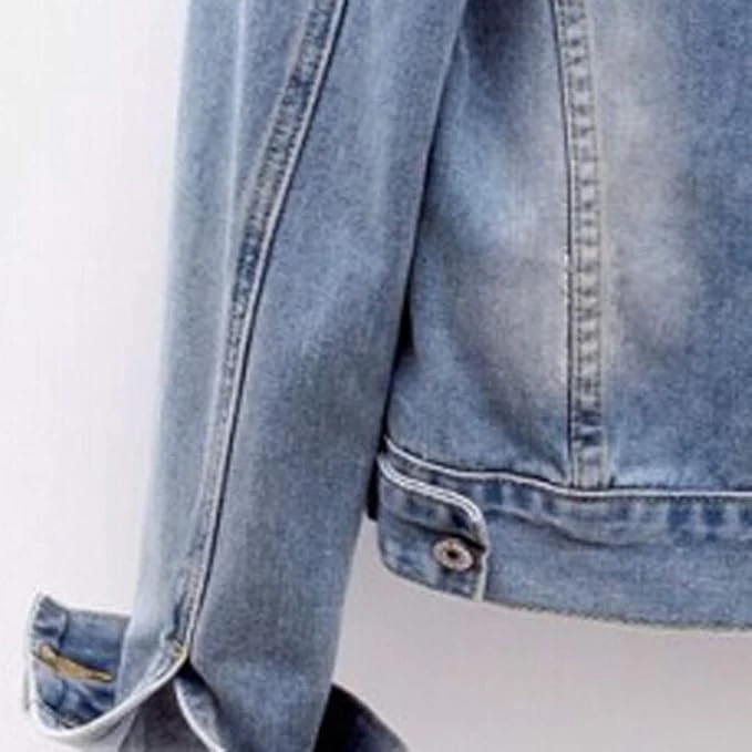 معطف بتصميم سويت شيرت جينز بأكمام طويلة وجيوب بأزرار للنساء، لون سادة