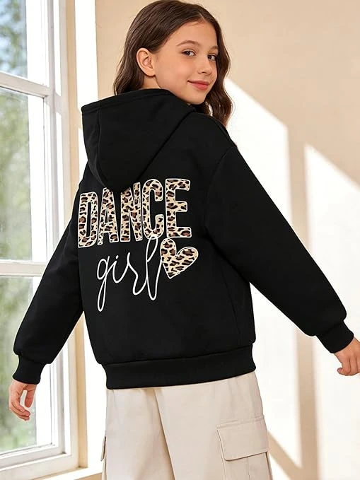 سويت شيرت بغطاء رأس مزين برسومات وشعار رقص للبنات