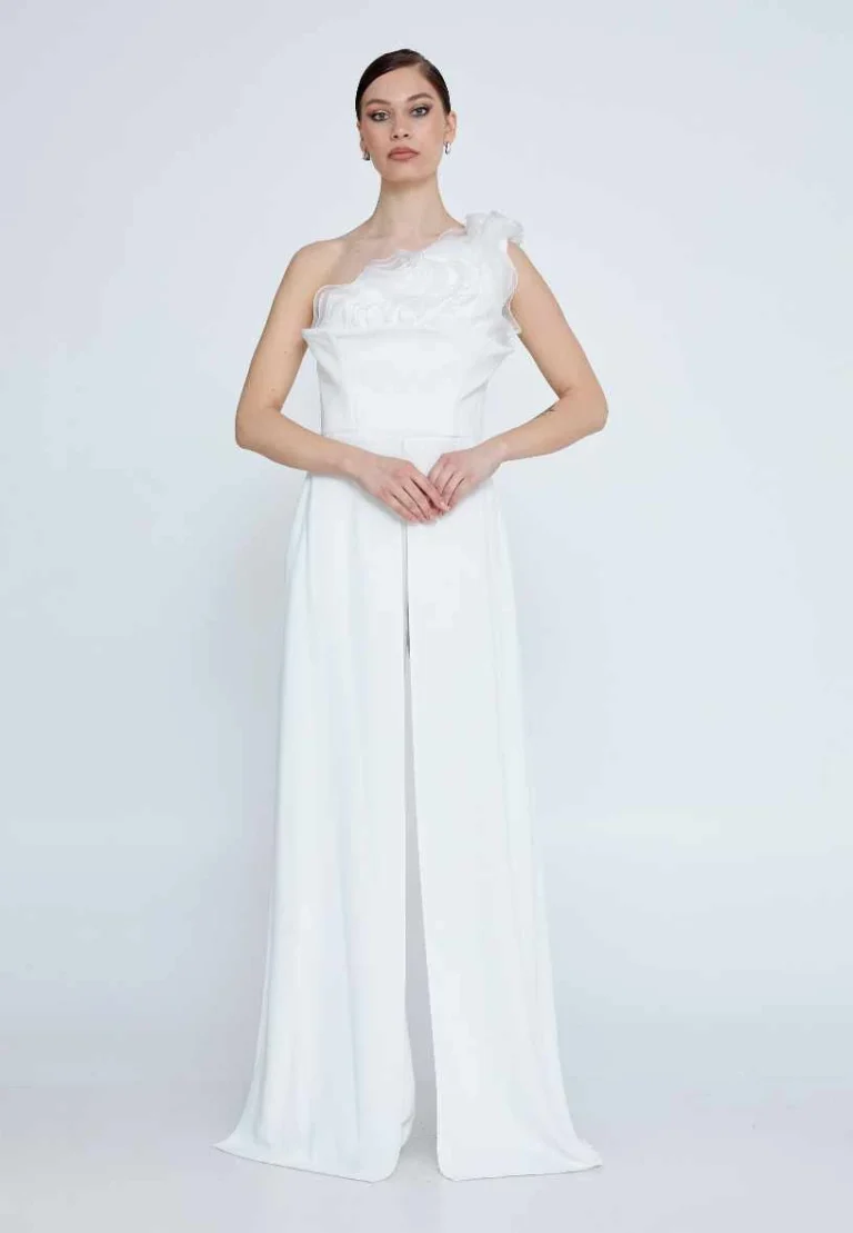 جمبسوت أبيض بكتف واحد وكشكش فاخر