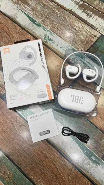 سماعات اذن JBL متعددة الالوان